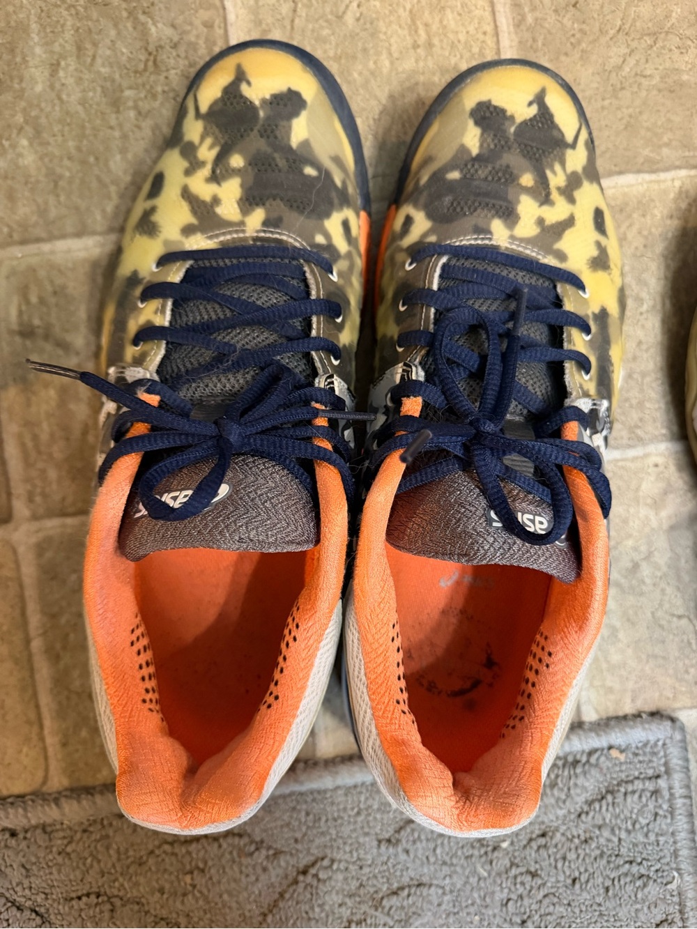 Men's Athletic Shoes in Yellow, Navy and Orange Sz 9.5